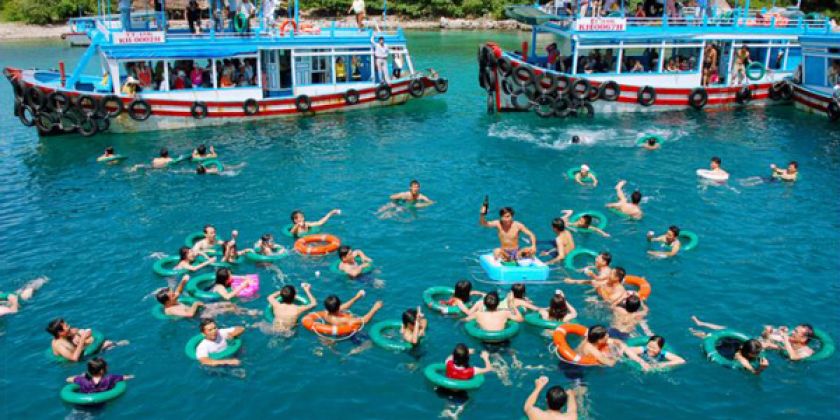 2662018155753tham-quan-tour-4-dao-nha-trang-(1)